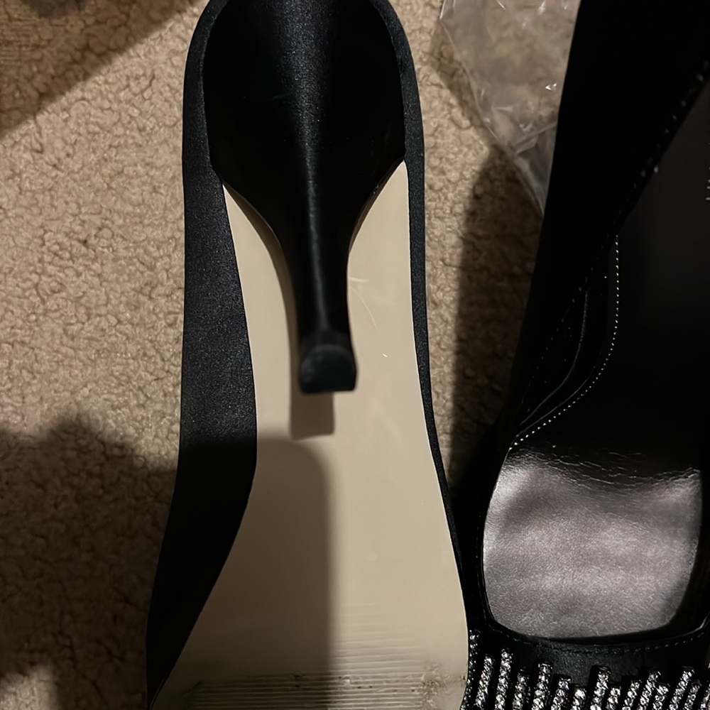Calvin Klein Cara Black Satin Evening Pumps w/Rhinestone Decor. Size 9M. - Picture 5 of 6